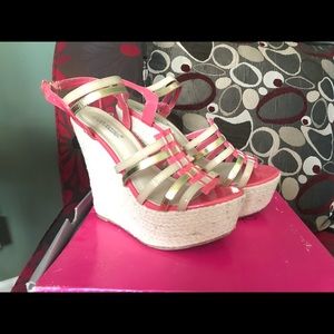 Coral and gold wedges